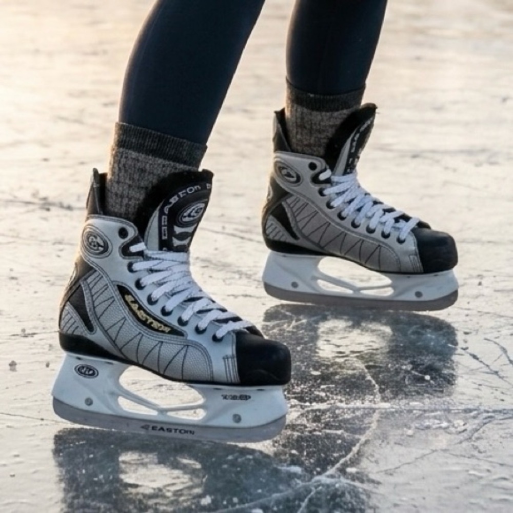 Easton Maxx Lite Pro Uni Body Construction Hockey Skates Women Size 4E